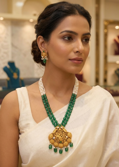 Necklace for ladies with kundan