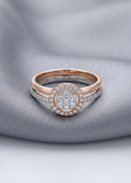 Diamond studded gold ring for ladies