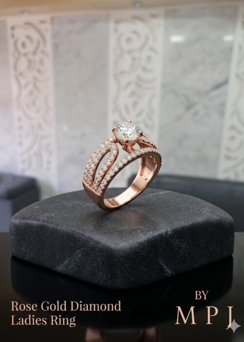 DIAMOND LADIES RING