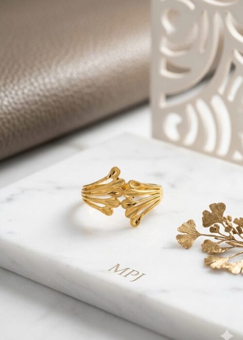 LADIES GOLD RING