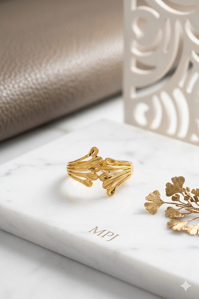 LADIES GOLD RING