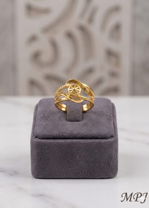 LADIES GOLD RING