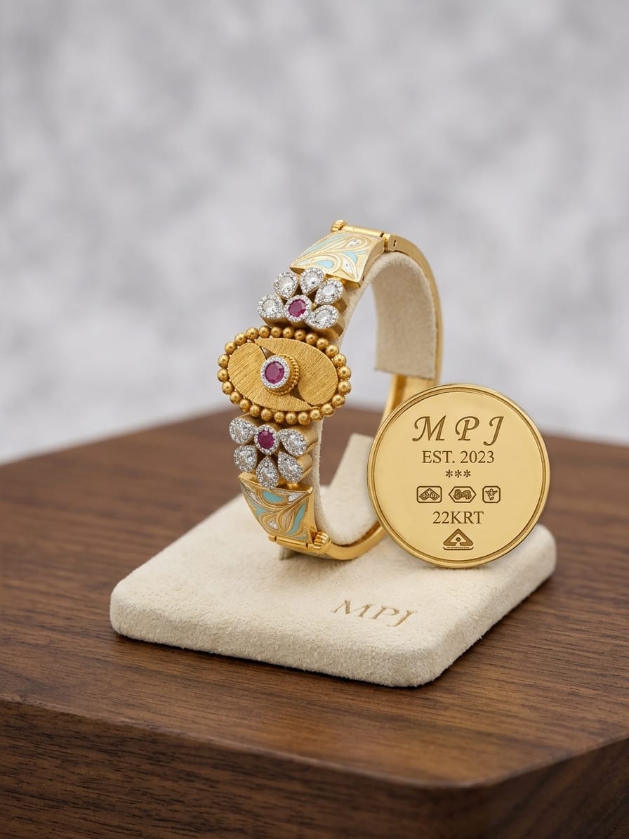LADIES BRACELATE